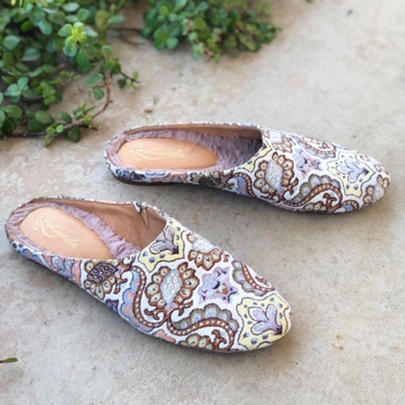 Anthropologie Shoes - Liendo Anthropologie Paisley Tapestry Mules Slides